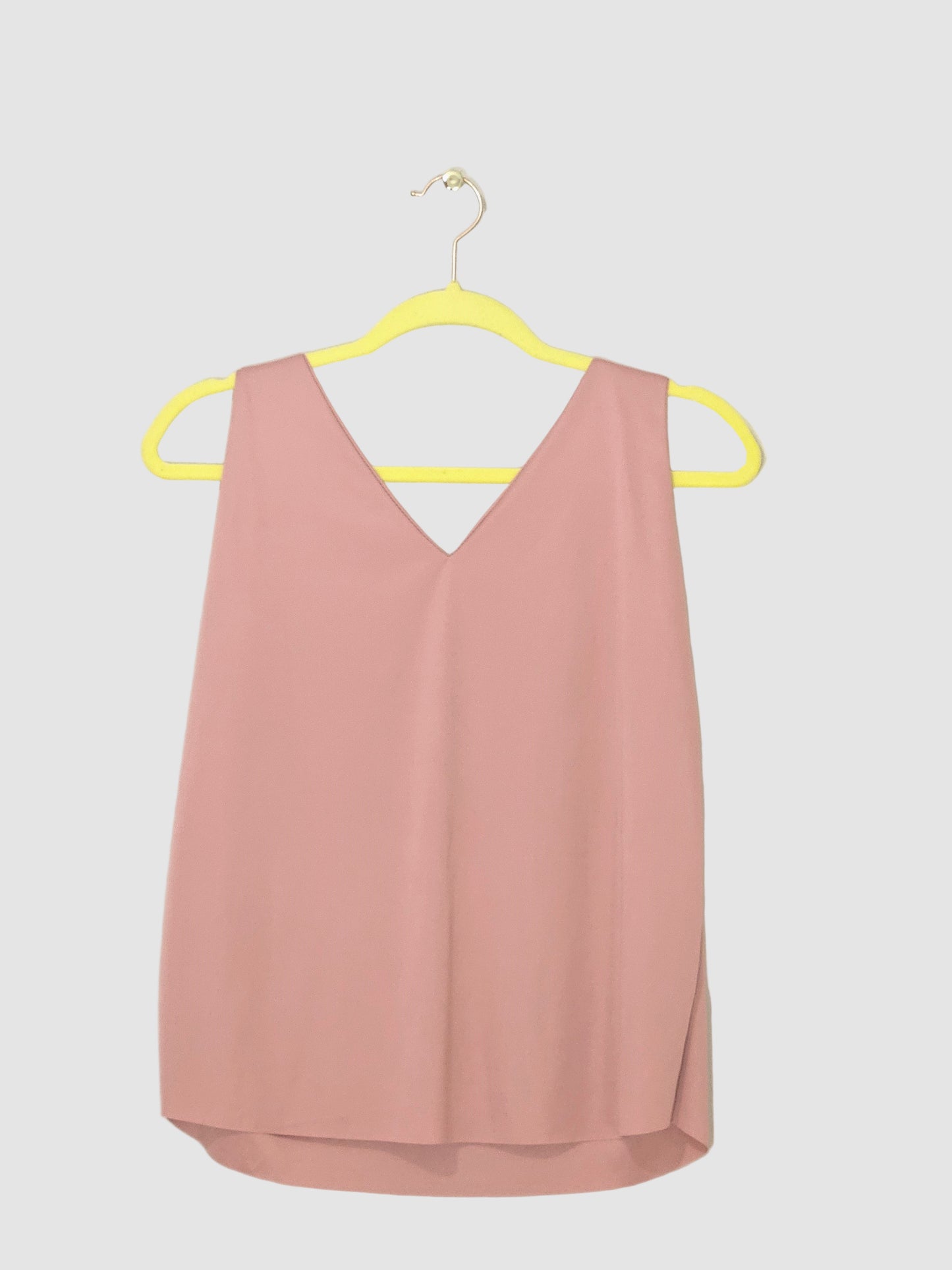 Sleeveless V-neck