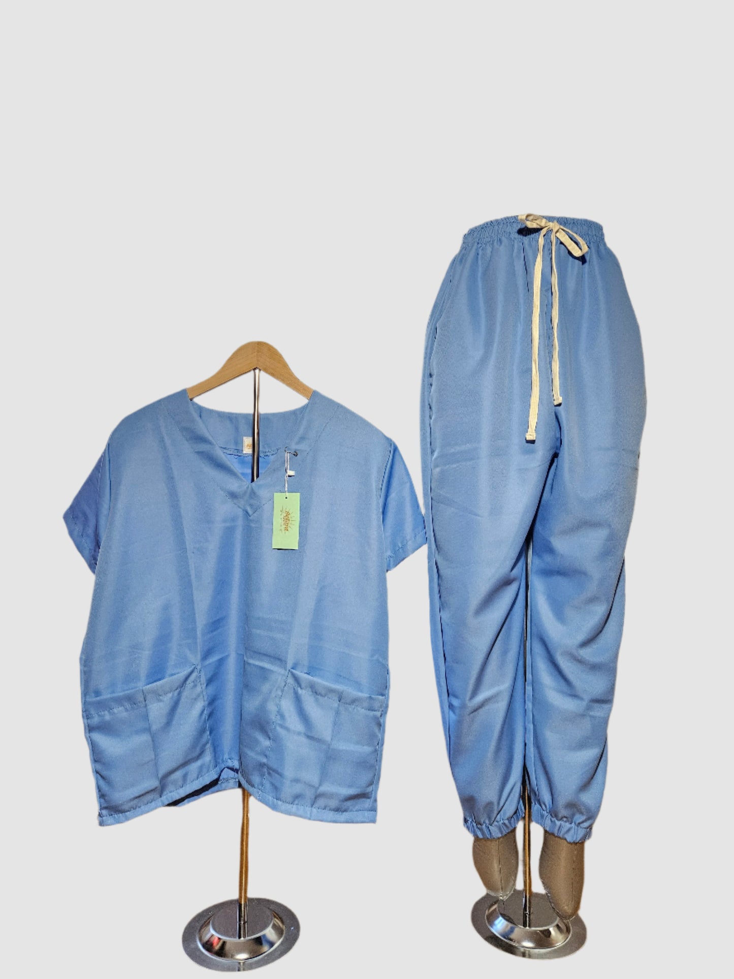 Plain Scrub Suit with V-shaped Neckline - For Men